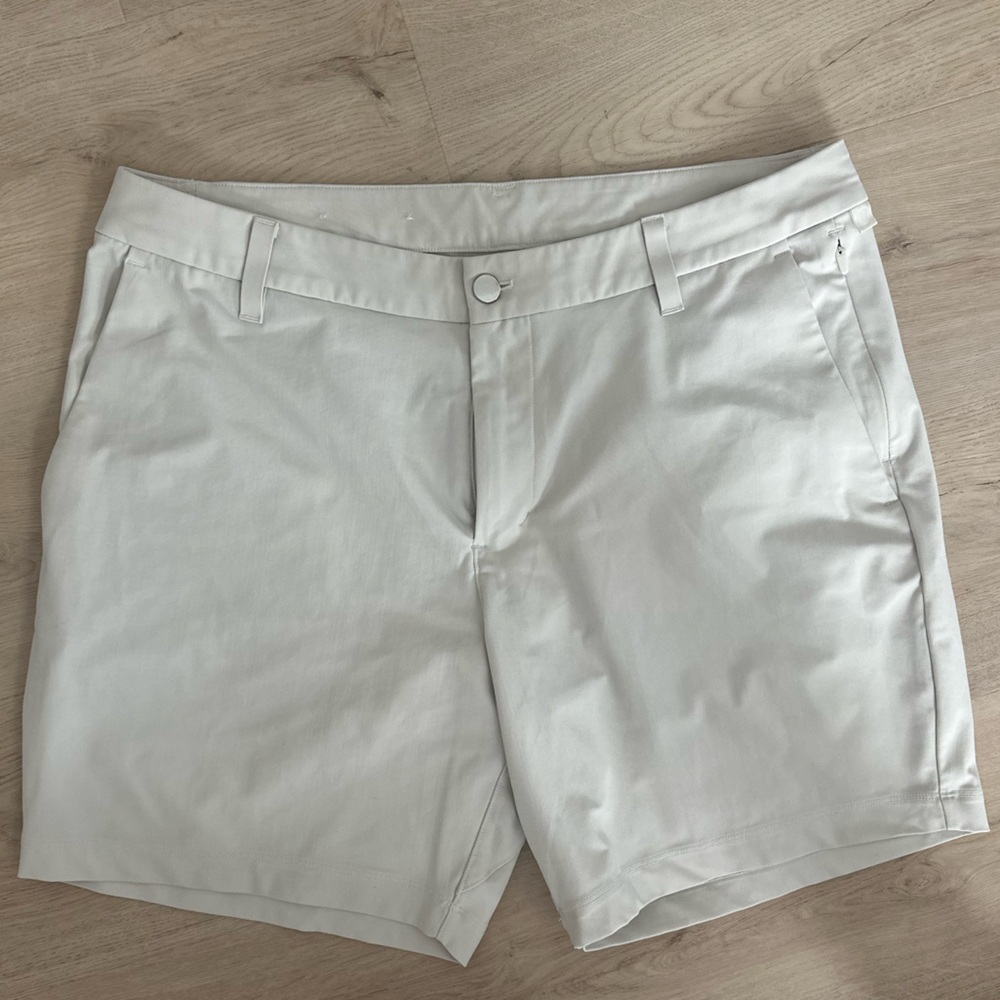 Lululemon Men’s shorts 7” inseam
